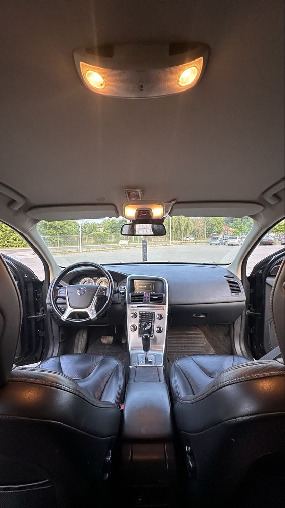 Volvo XC 60 – 2013 – 2.4 D5 163 CP – 4x4 – Automată
