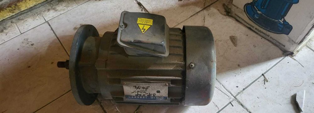 Электрический двигатель