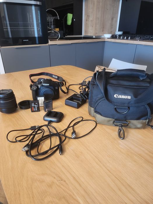 Aparat foto DSLR Canon EOS 1300D BK,18.0 MP