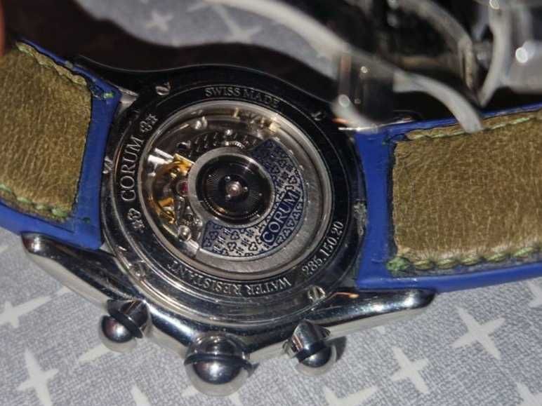 Мъжки часовник Corum