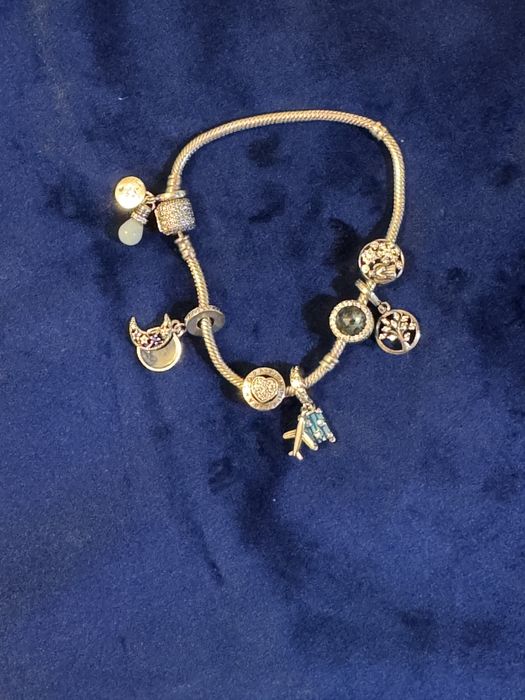 Продам браслет пандора