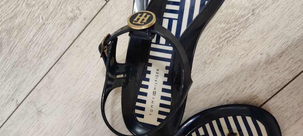 Sandale de vară, de dama. Tommy Hilfiger. Mărimea 37