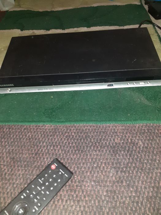 Vând DVD player samsung DVD-p370