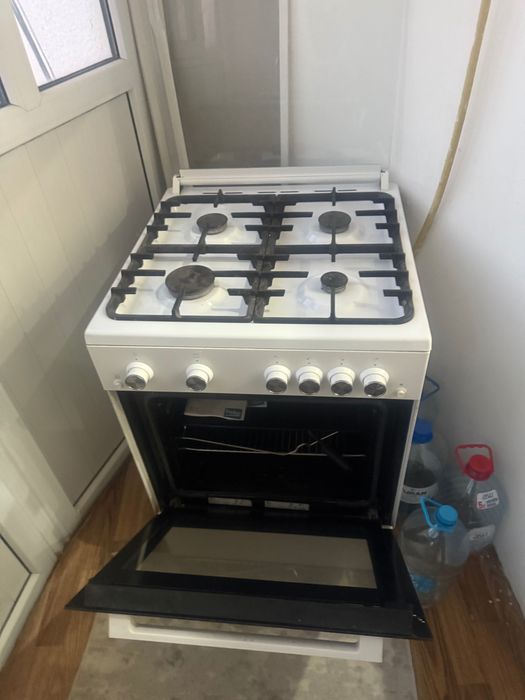 Газовая плита с духовой