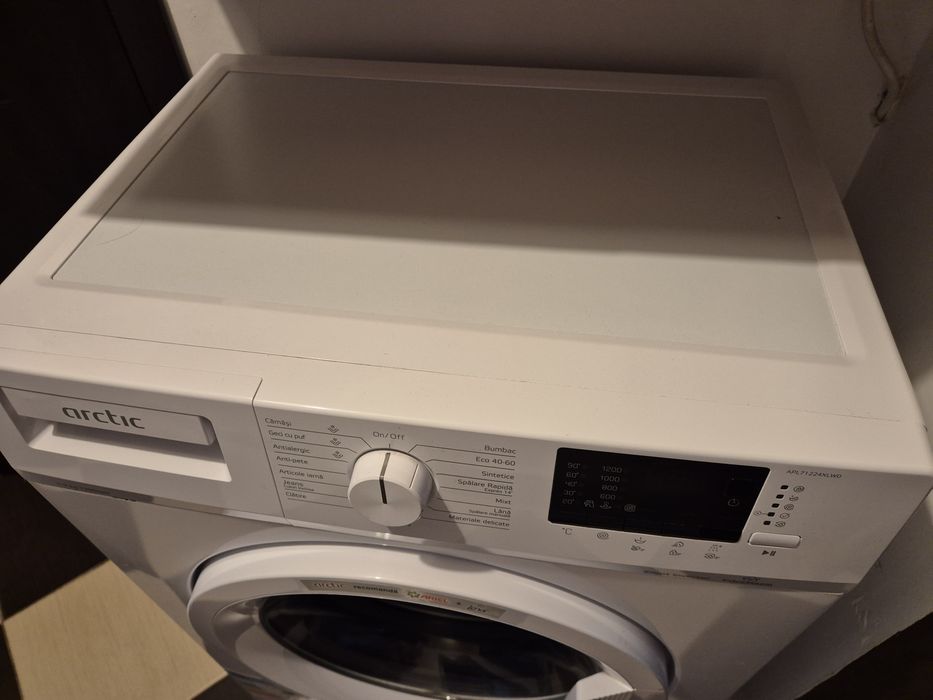 Masina  spalat Arctic Inverter Slim 7 kg DEFECTA