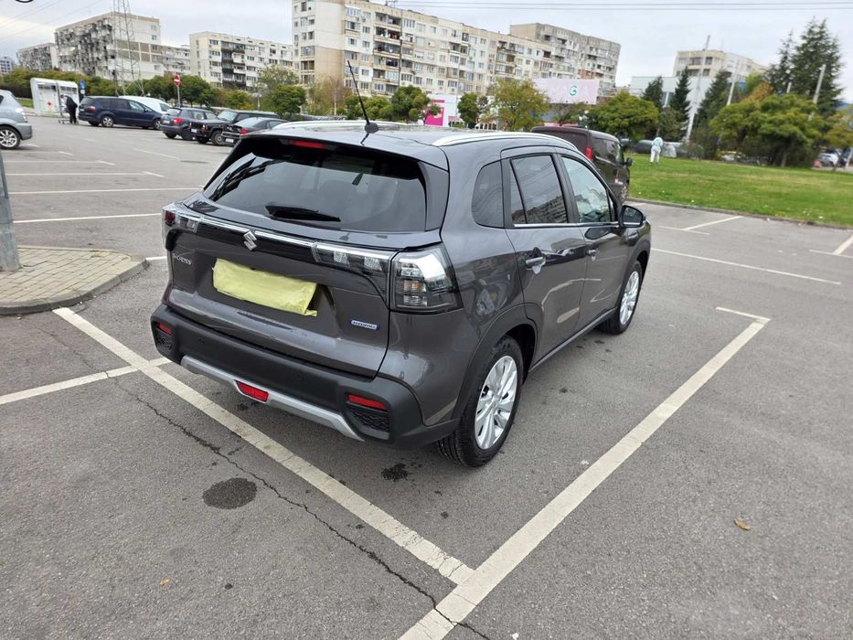 Джип Suzuki  s-cross купен от Suzuki 22000км