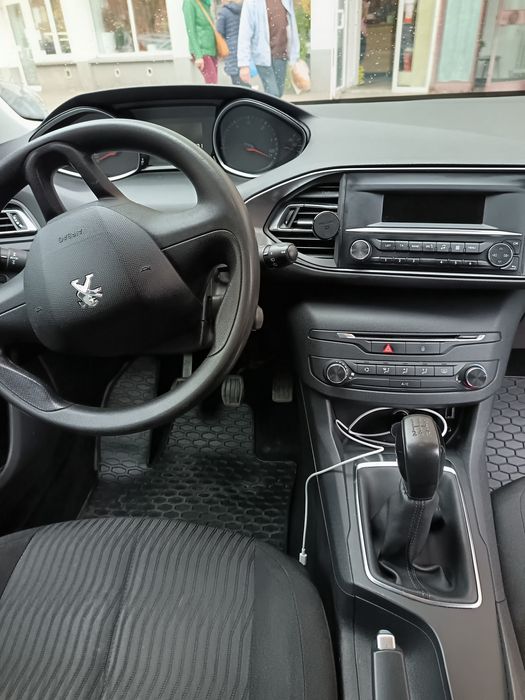 Vând Peugeot 308