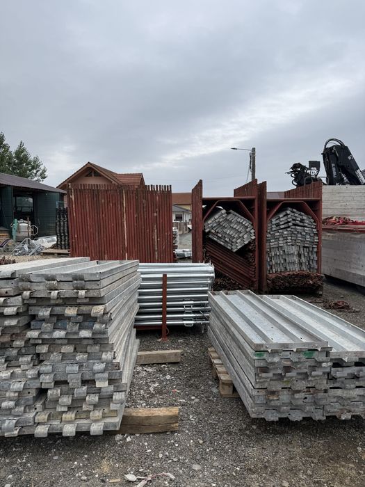 Vand schela metalica de fatada, poze reale