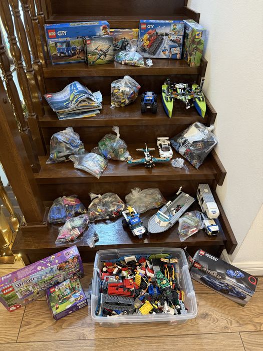 Lot LEGO mare – seturi + vehicule + piese – 800 lei