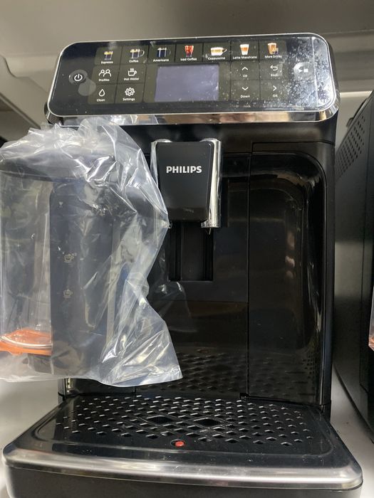 Espressor  Philips LatteGo EP 4400  expresor espresor