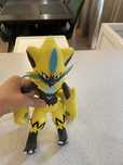 Jucarie plus Zeraora