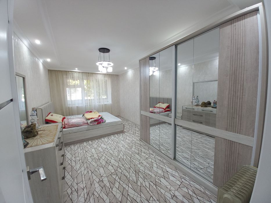 Сдаётся 3х комнатная квартира на 2 этаже .Вокзал .450$