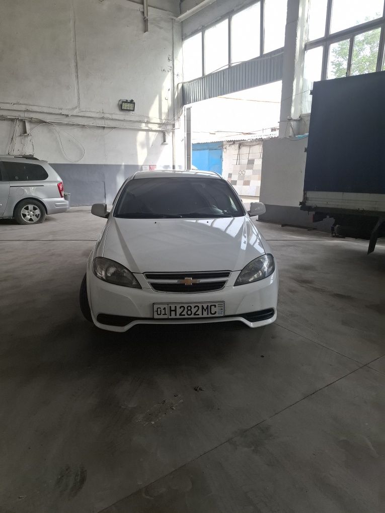 Срочно сотилади Gentra 1 позиция