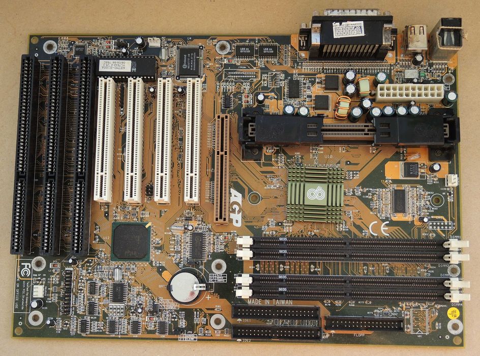 Chaintech 6BTM Intel 440BX Slot 1 Testat