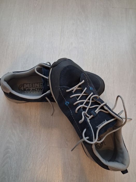 Vând Pantofi Piele intoarsa Meindl mărimea 44 bărbați