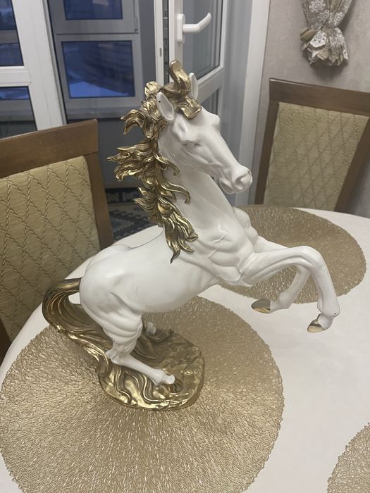 Сувенирная лошадь