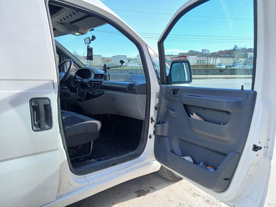 Пежа Експерт 1.9D климатик 2003година