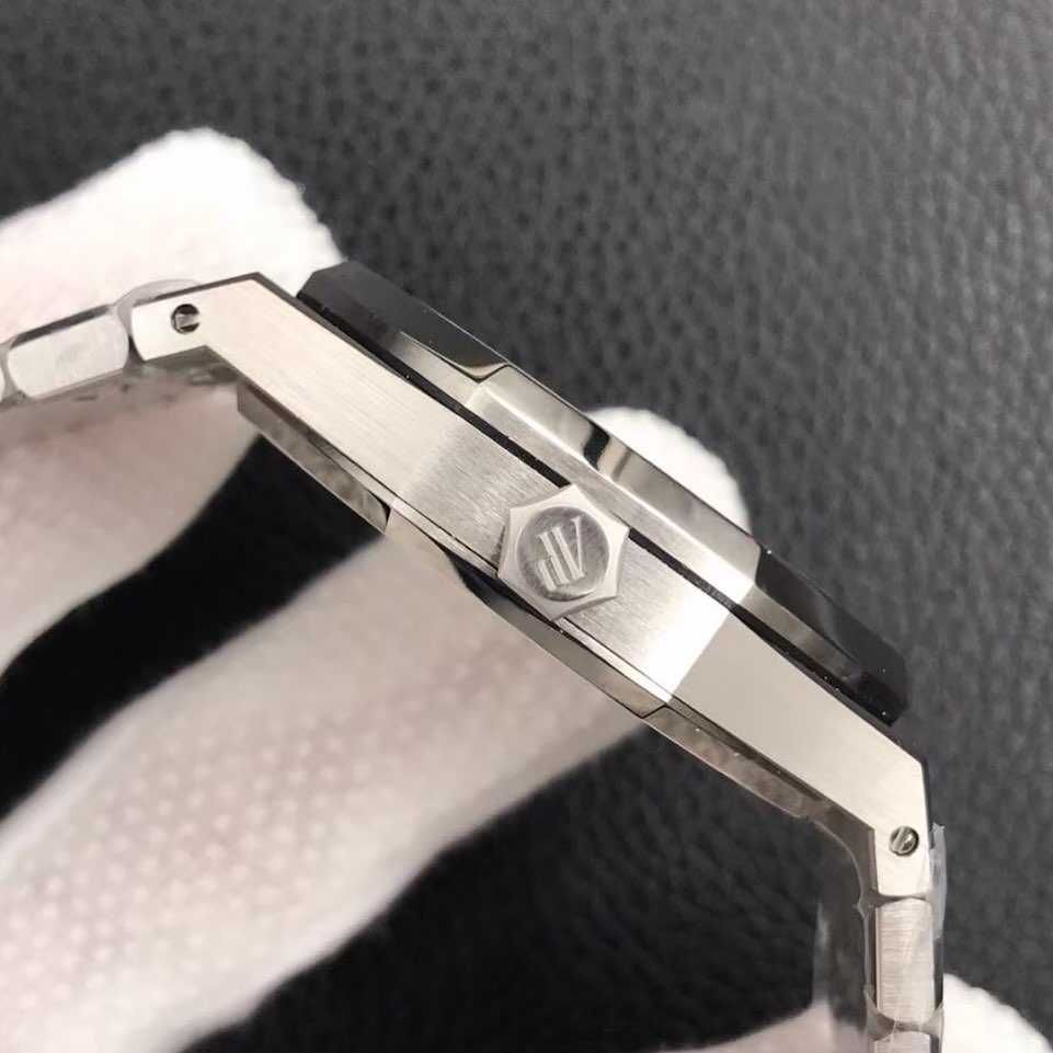 Audemars Piguet royal Oak Blue-black silver