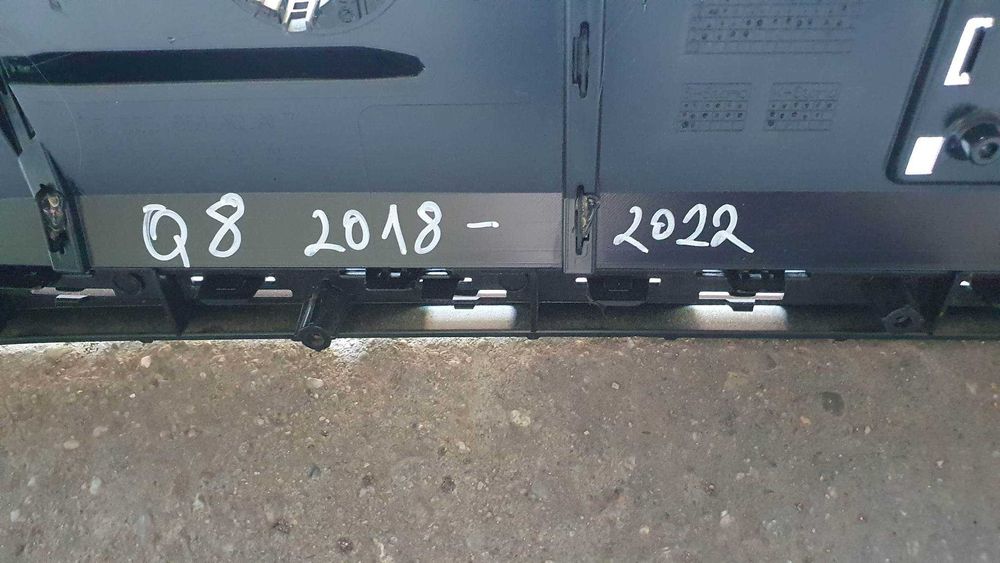 grila radiator Audi Q8 sline 2018-2022