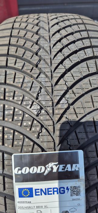 205 45 17 Goodyear Allseason