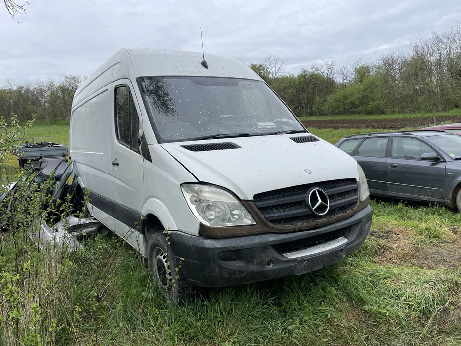 Dezmembrez Mercedes Sprinter 906 2008