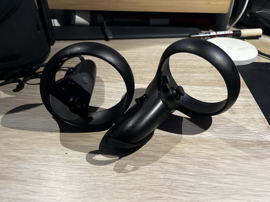 Oculus Quest 1 - functional cu controlere