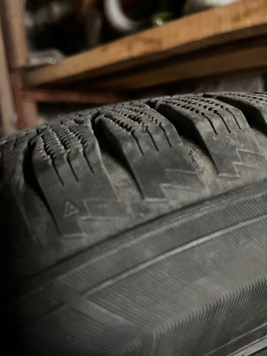 Зимние шины 225/55/16 б/у