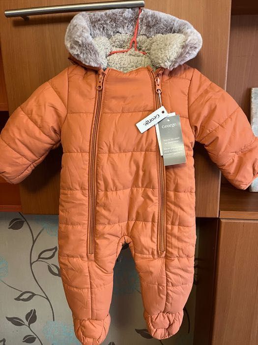 Бебешки космонавт George