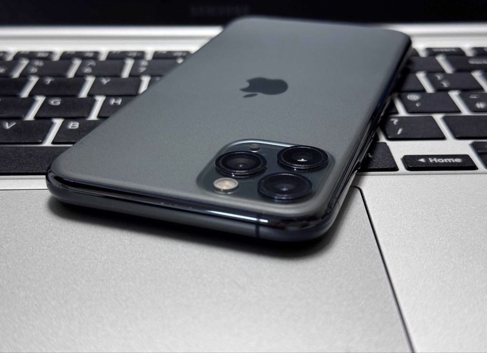 iphone 11 Pro  256 GB  93 % Bateria