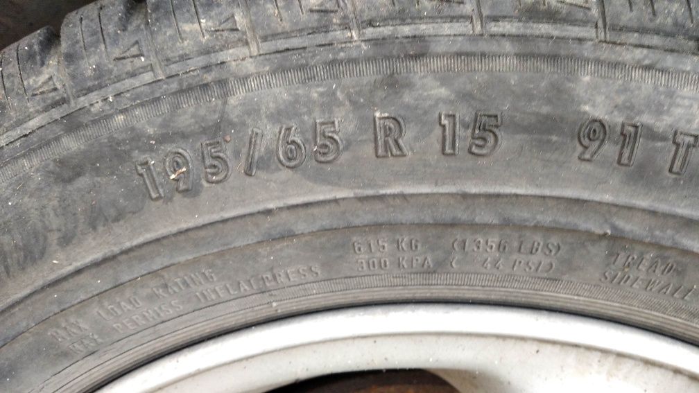 Джанти с гуми 15" 4х114.3