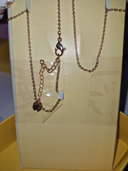 Колие Swarovski        .
