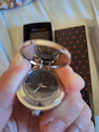 Часы - браслет Avon женские
