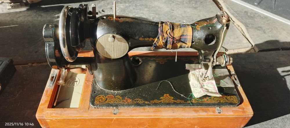Продам, Швейная машинка