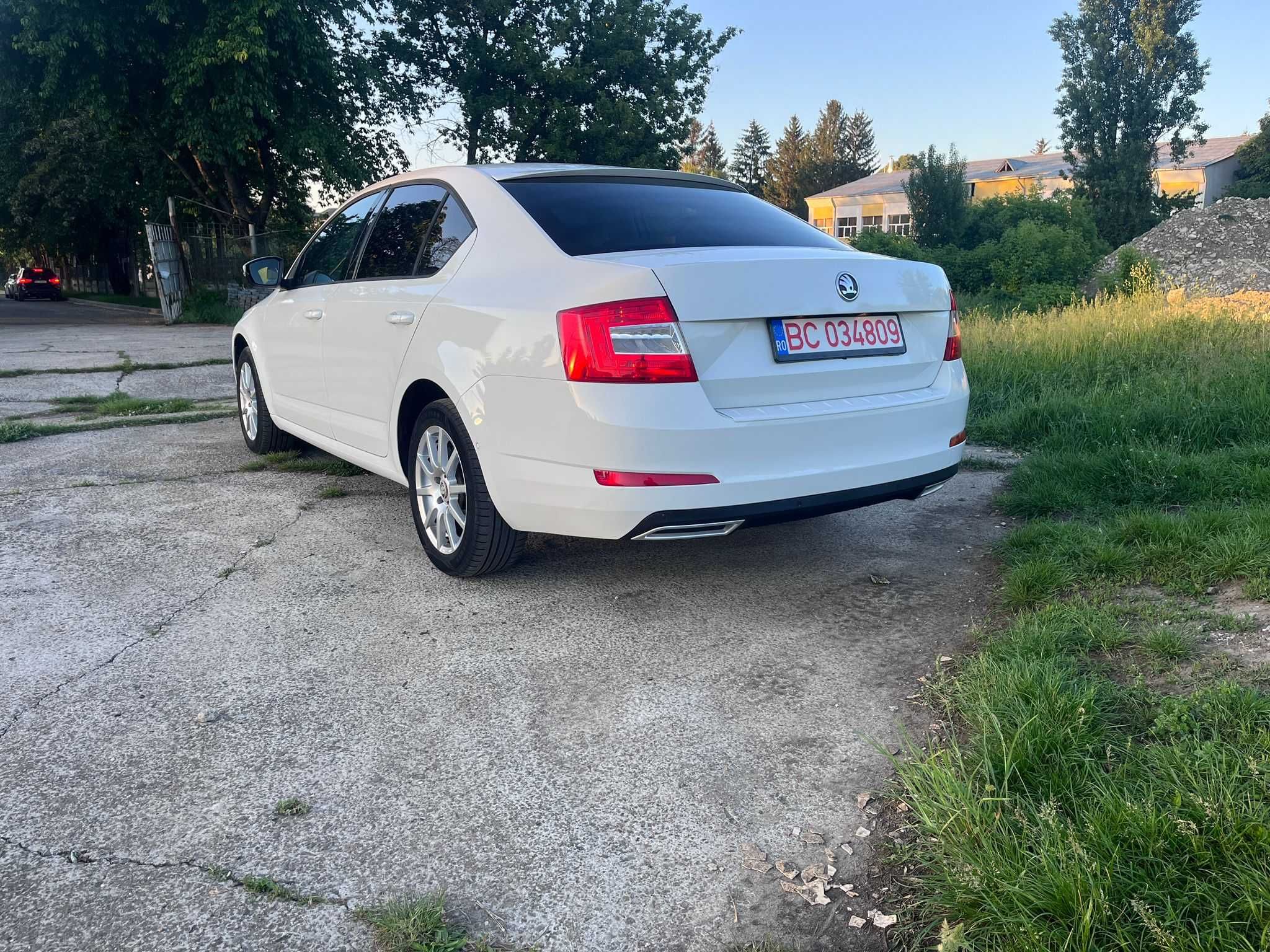 Skoda Octavia an 2014, 180000 km, motor 1,2 TSI, benzină