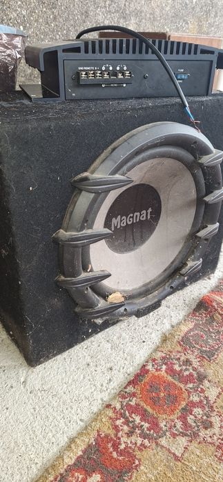 Vând subwoofer si amplificator auto