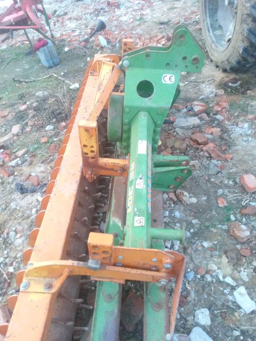 Vând freza grapa Amazone re301