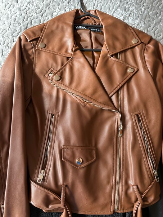 Кожени якета Zara