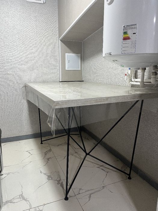 Стол прочный , качественный