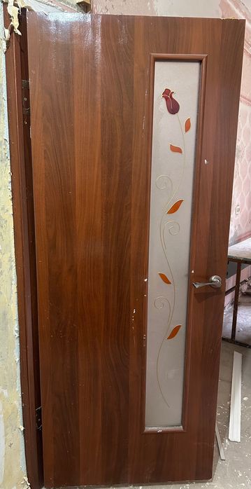 Продам межкомнатные двери (б/у, 5 штук)