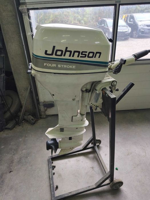 Извънбордов двигател Johnson 8hp къс ботуш 4 такта