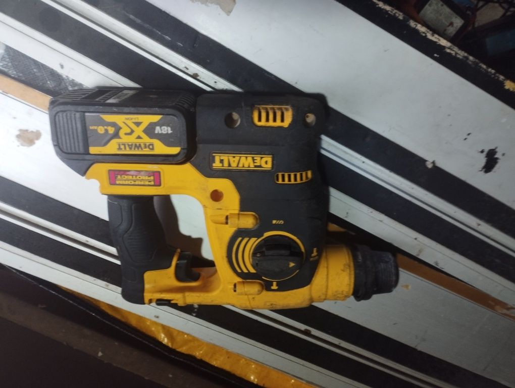 Rotopercutor dewalt