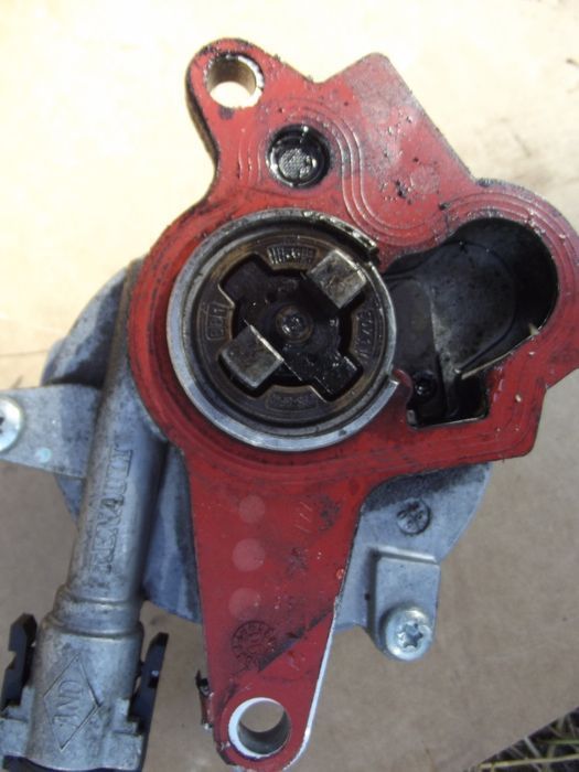 Pompa Vacuum Renault Trafic 2.0dci Opel Vivaro Renault Espace Laguna 3