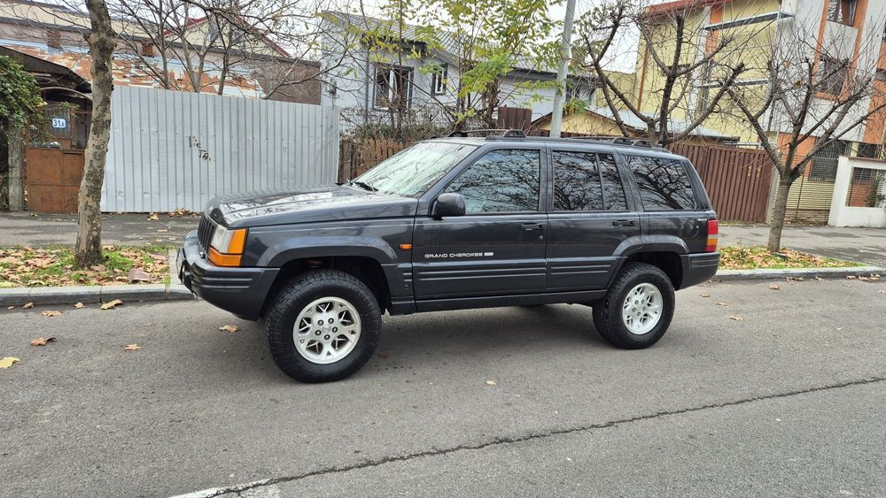 Vând Grand Cherokee ZJ 2,5 tdi