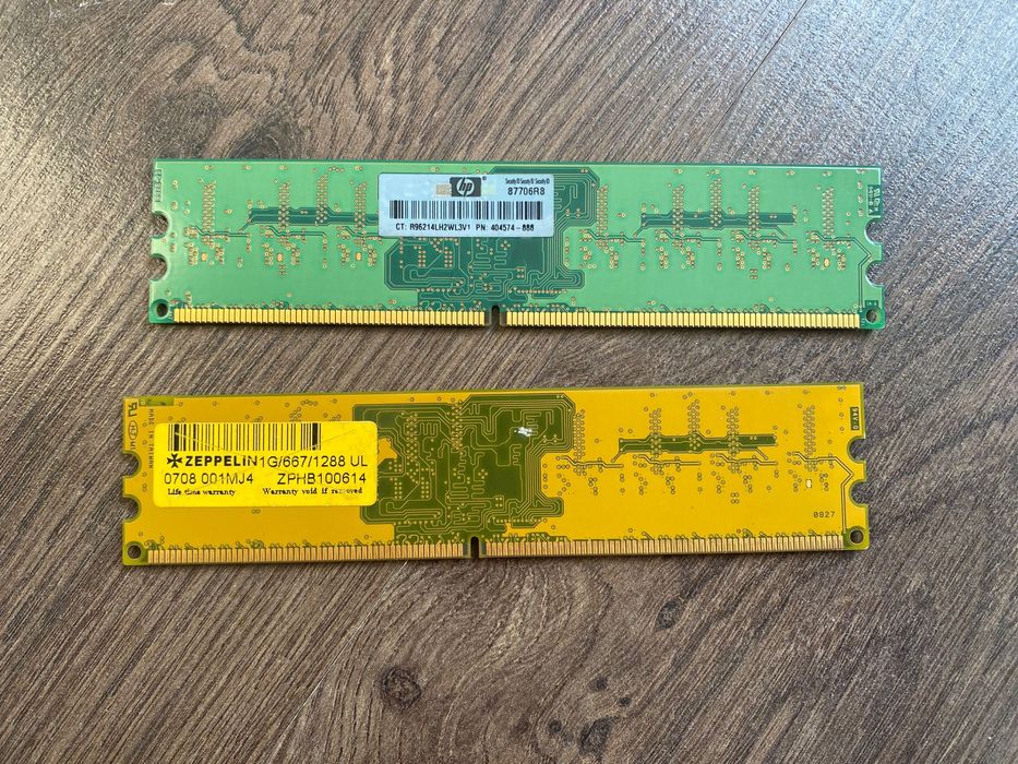 Продаю плашки ОЗУ DDR2 на 1 ГБ каждая