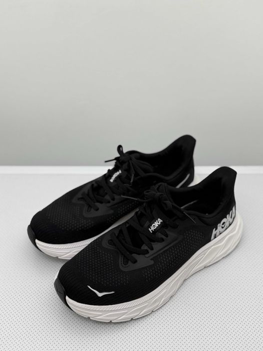 Adidași HOKA Arahi 7 – mărime 40 1/3 – stare foarte bună
