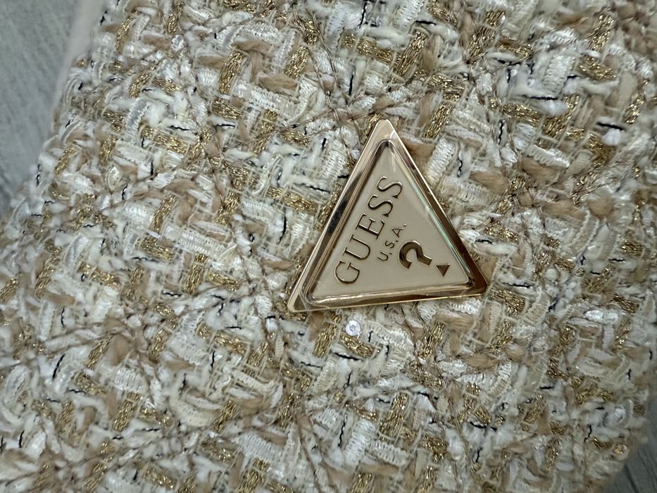 Нова дамска чанта Guess