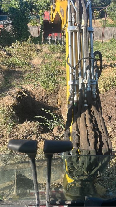 Inchiriez miniexcavator iasi