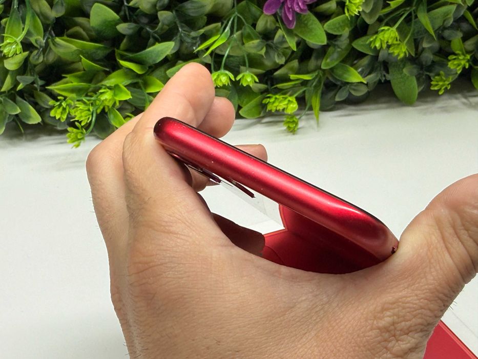 iPhone 11 64GB Red 100% Батерия Гаранция