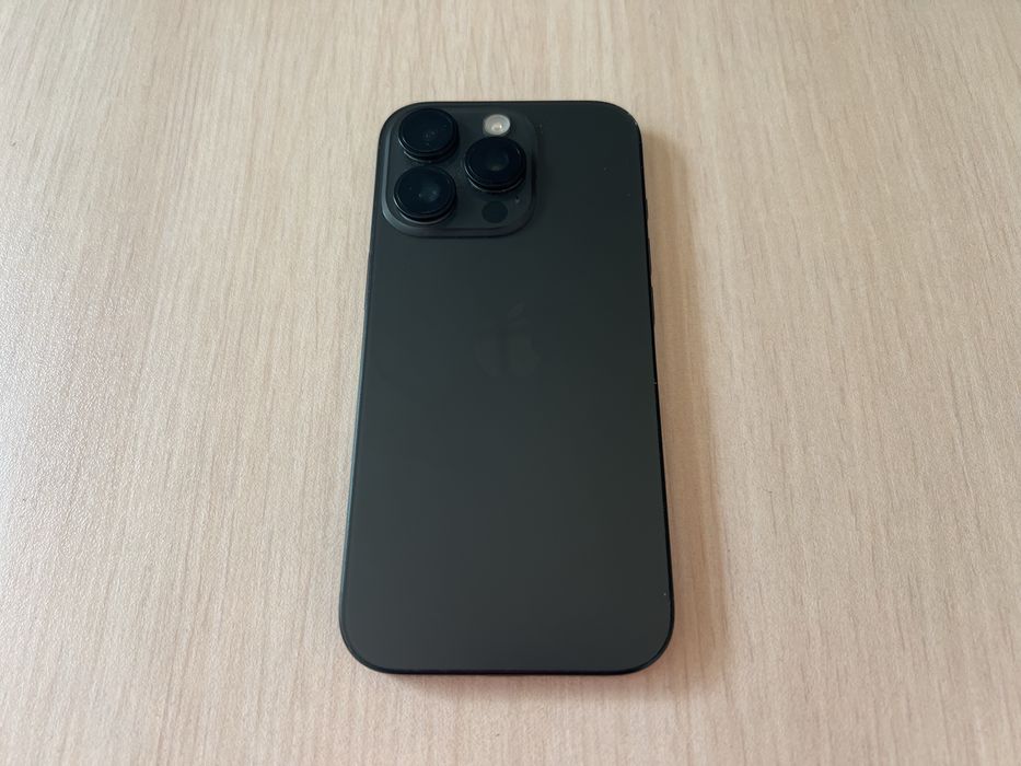 Продавам Apple iPhone 16 Pro 128GB