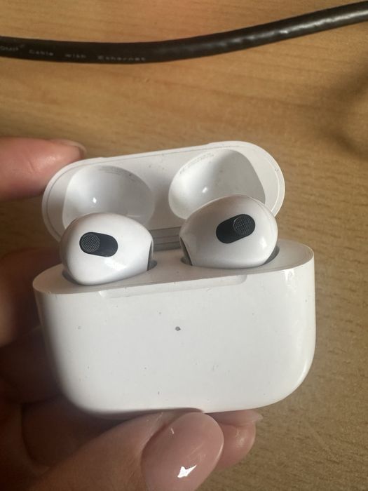 Air pods 3 поколение - отличное состояние
